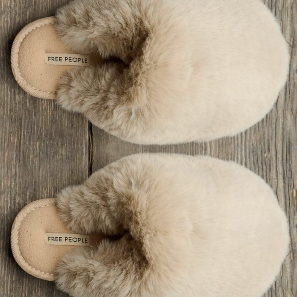 NIB Free People Snowball Slippers sz 10 Taupe